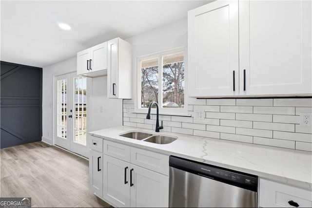 6677 Fielder Road, Rex, GA 30273