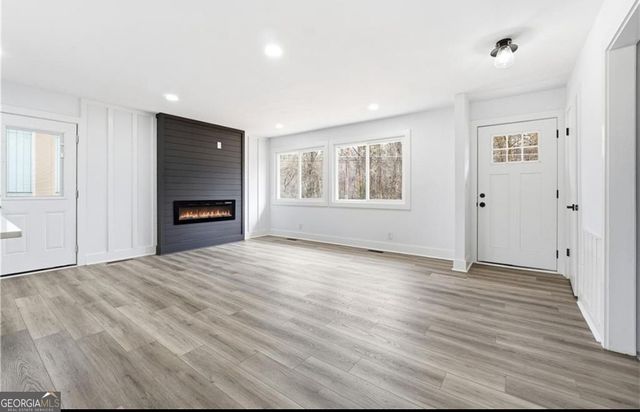 6677 Fielder Road, Rex, GA 30273