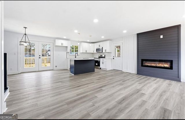 6677 Fielder Road, Rex, GA 30273