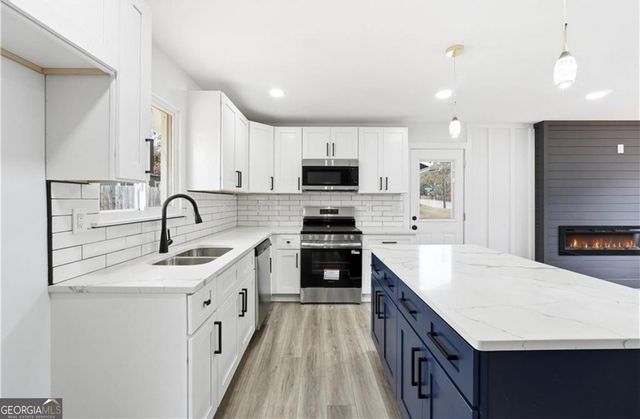 6677 Fielder Road, Rex, GA 30273