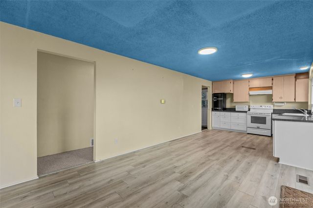 7676 Kauppila Lane, Gig Harbor, WA 98335