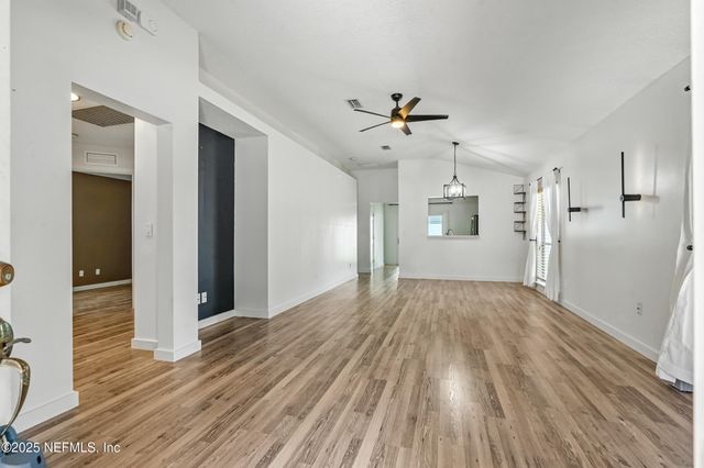 3925 PEBBLE BROOKE Circle, Orange Park, FL 32065