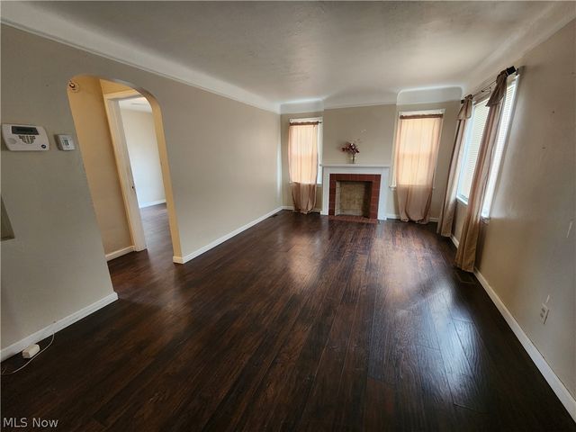 1517 Larchmont Road, Cleveland, OH 44110