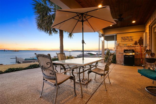 2114 Gunwale Circle, Willis, TX 77318