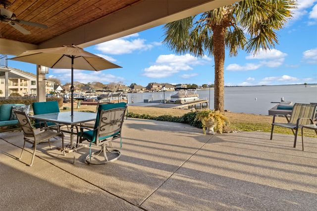 2114 Gunwale Circle, Willis, TX 77318