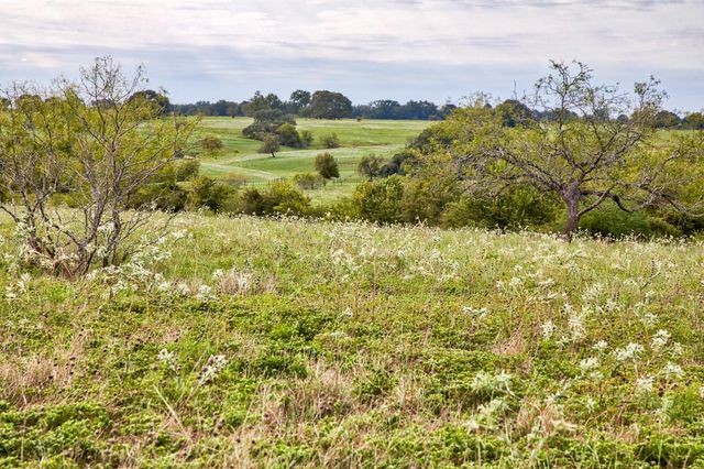 13041 Seydler Rd, Weimar, TX 78962