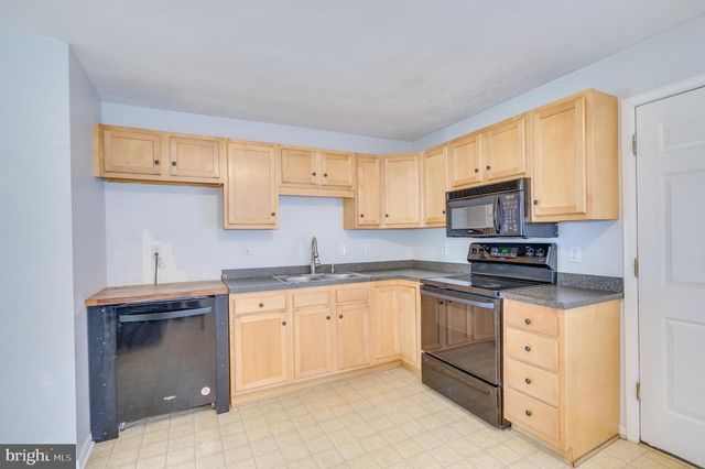 51 ORANGE BLOSSOM LN, Ranson, WV 25438