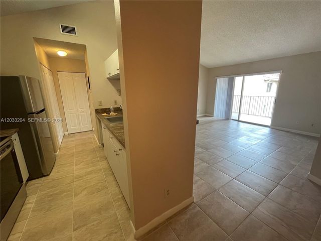 10521 SW 158th Ct 304, Miami, FL 33196
