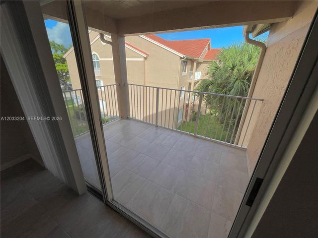 10521 SW 158th Ct 304, Miami, FL 33196