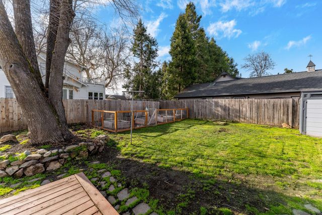 1288 S Columbus Avenue, Medford, OR 97501