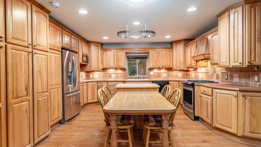 12621 E Blanchard Rd, Elk, WA 99009 photo 12