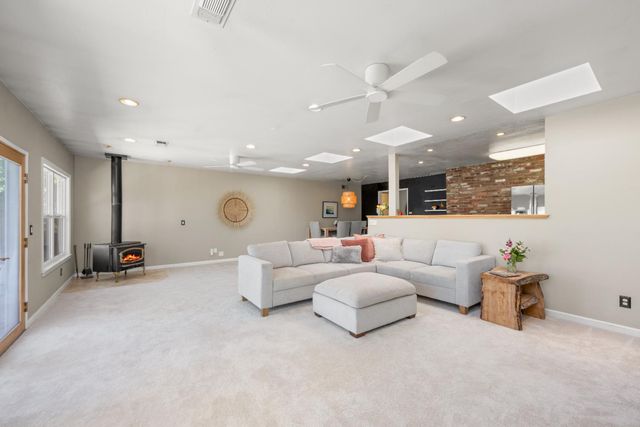 3934 Happy Rd, Loomis, CA 95650