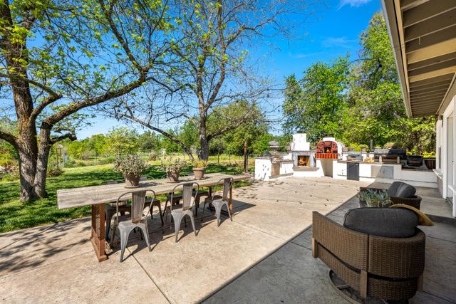 3934 Happy Rd, Loomis, CA 95650