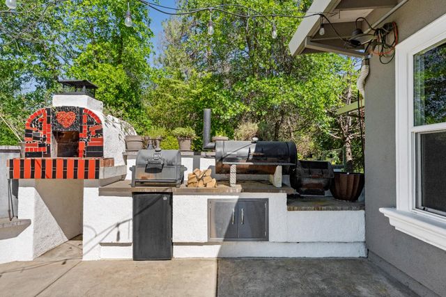 3934 Happy Rd, Loomis, CA 95650