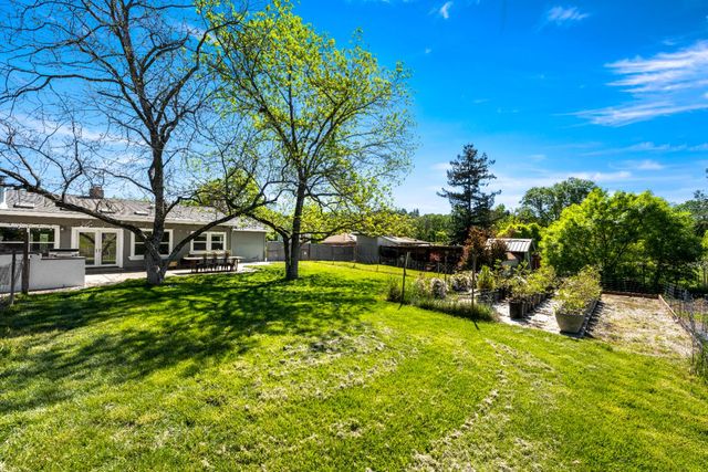 3934 Happy Rd, Loomis, CA 95650