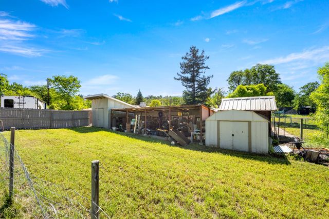 3934 Happy Rd, Loomis, CA 95650