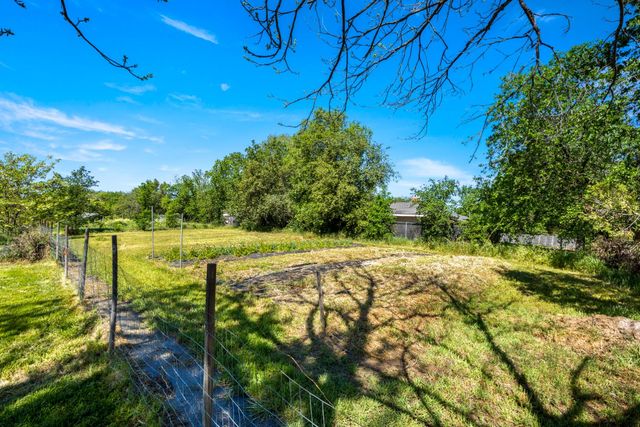 3934 Happy Rd, Loomis, CA 95650