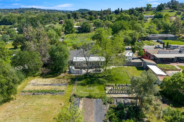 3934 Happy Rd, Loomis, CA 95650