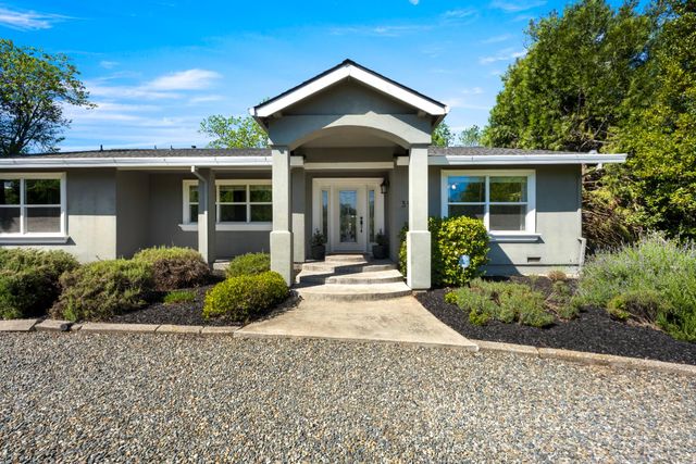 3934 Happy Rd, Loomis, CA 95650