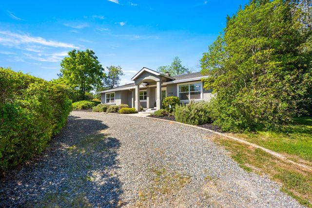 3934 Happy Rd, Loomis, CA 95650