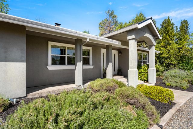 3934 Happy Rd, Loomis, CA 95650