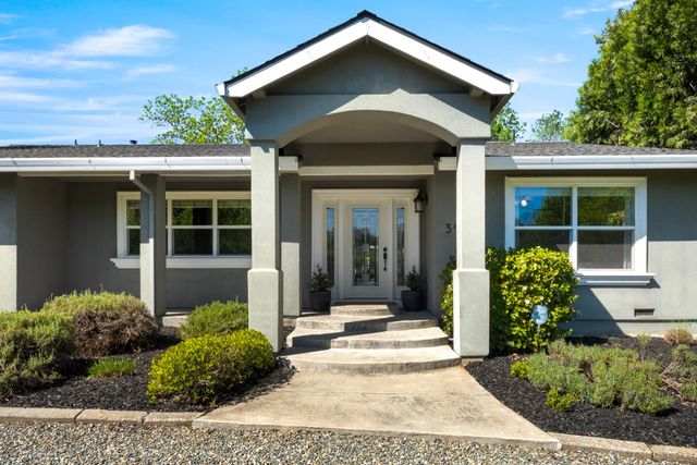 3934 Happy Rd, Loomis, CA 95650