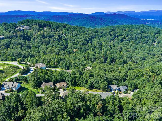 95 Deep Valley Lane, Hendersonville, NC 28791