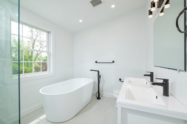 89R Upland, Winthrop, MA 02152