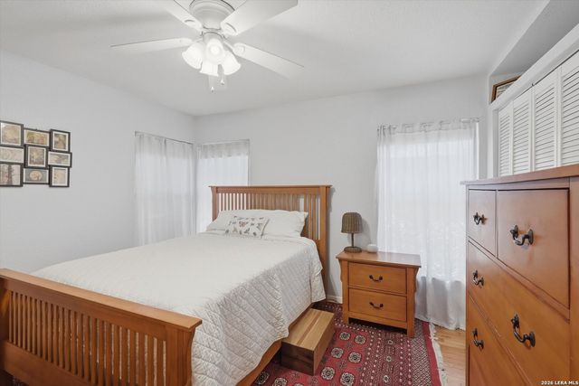 702 Sumner Dr, San Antonio, TX 78209