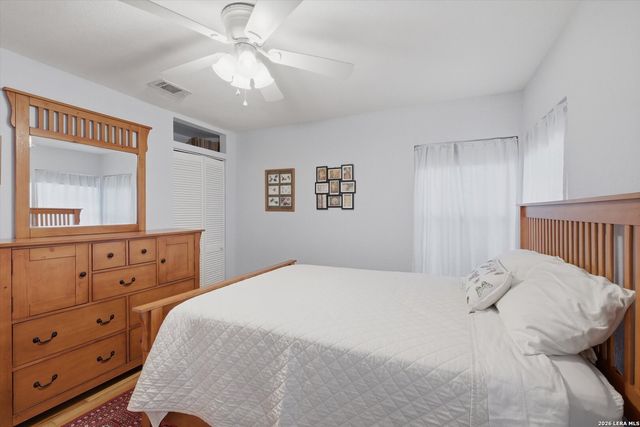 702 Sumner Dr, San Antonio, TX 78209