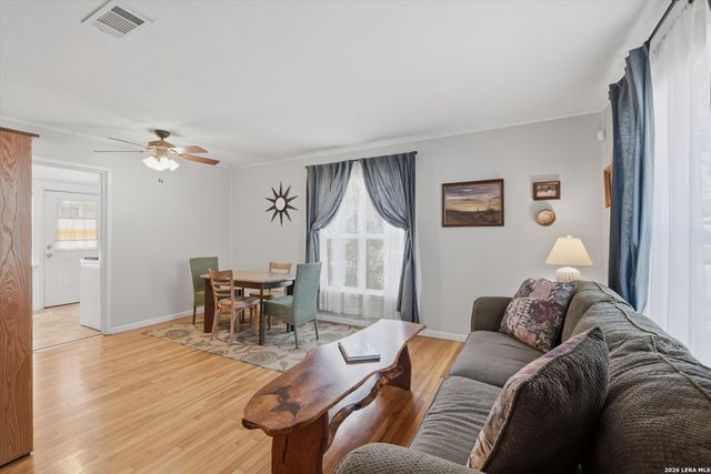 702 Sumner Dr, San Antonio, TX 78209