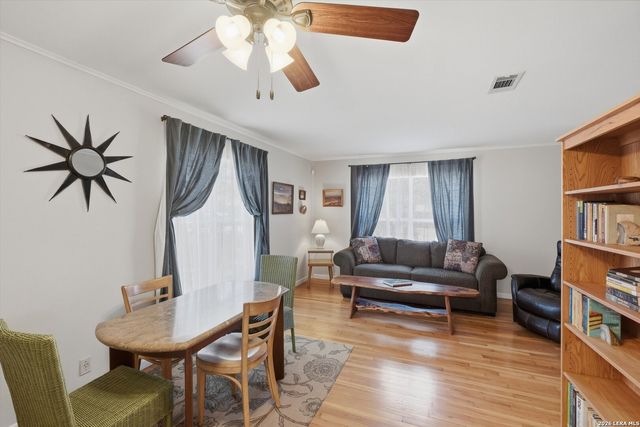 702 Sumner Dr, San Antonio, TX 78209