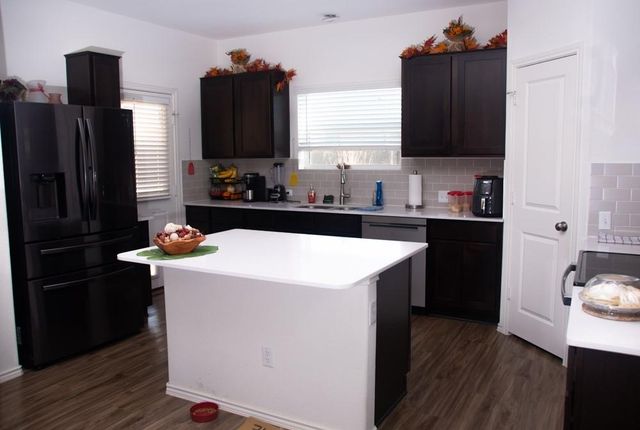 208 Greatest Gift WAY, Jarrell, TX 76537