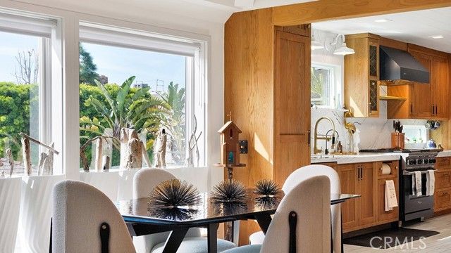 213 Marguerite, Corona Del Mar (newport Beach), CA 92625