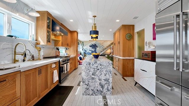 213 Marguerite, Corona Del Mar (newport Beach), CA 92625