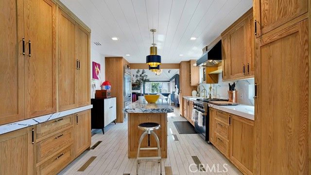 213 Marguerite, Corona Del Mar (newport Beach), CA 92625