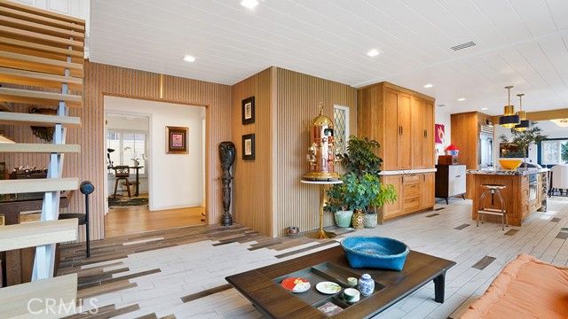 213 Marguerite, Corona Del Mar (newport Beach), CA 92625