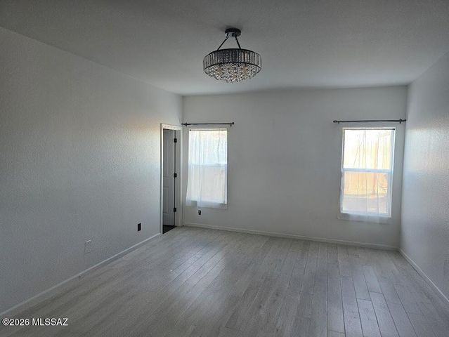 10371 E Bridgeport Street, Tucson, AZ 85747