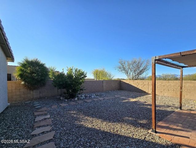 10371 E Bridgeport Street, Tucson, AZ 85747