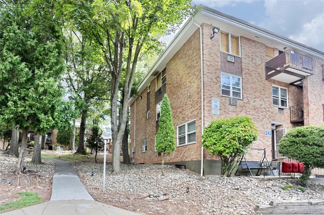 242 Kearsing Parkway D, Monsey, NY 10952
