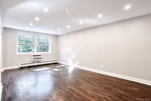 242 Kearsing Parkway D, Monsey, NY 10952