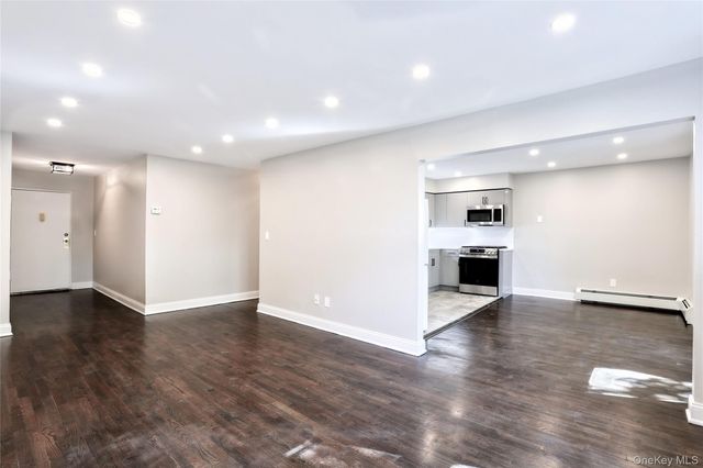 242 Kearsing Parkway D, Monsey, NY 10952