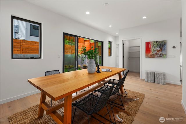 5248 23rd Avenue SW, Seattle, WA 98106