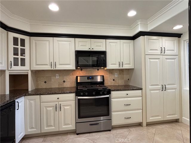 16160 Tortola Circle, Huntington Beach, CA 92649