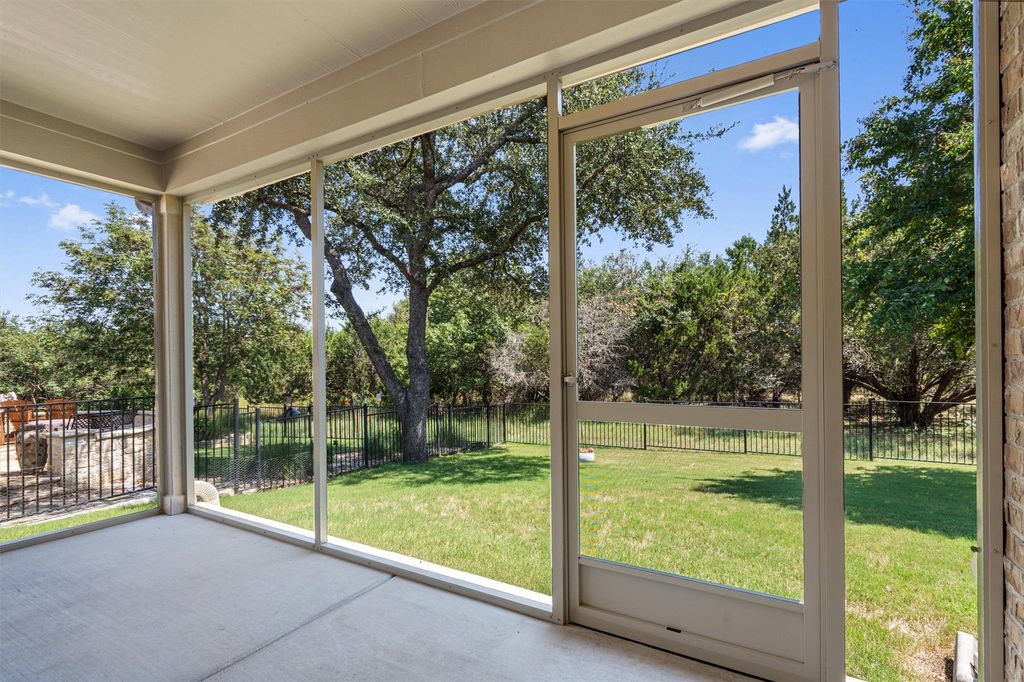 335 Salado Creek LN, Georgetown, TX 78633