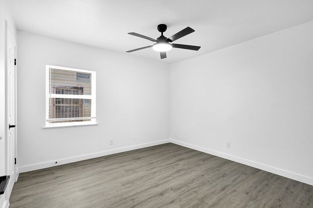 3335 S Ewing Avenue, Dallas, TX 75216