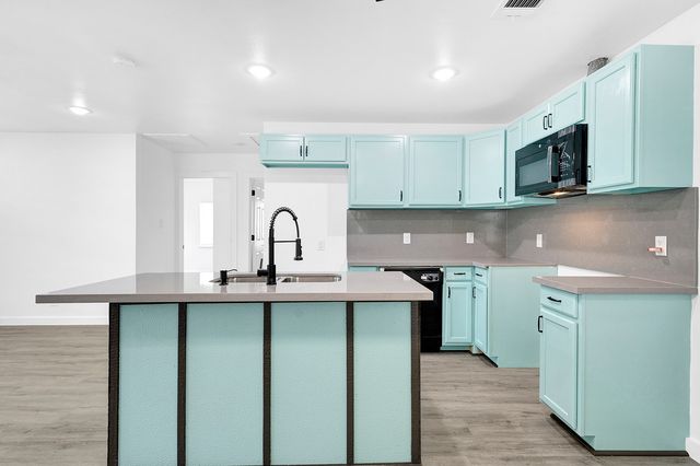 3335 S Ewing Avenue, Dallas, TX 75216