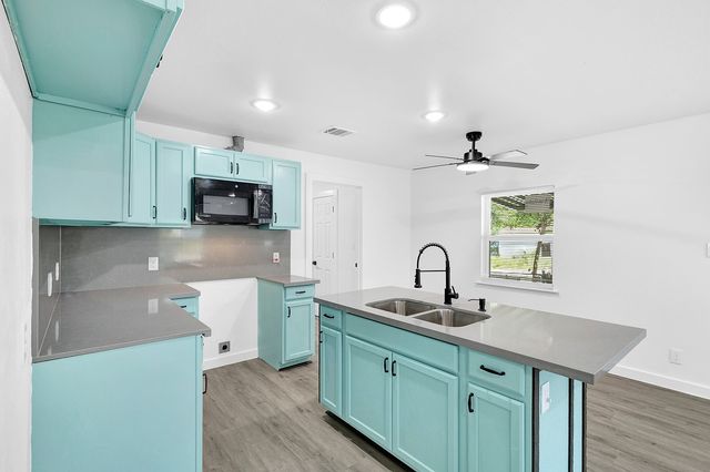 3335 S Ewing Avenue, Dallas, TX 75216