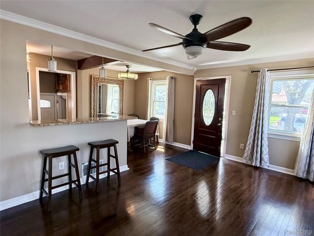 252 W Rutgers Avenue, Pontiac, MI 48340
