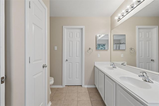 51 E Stedhill Loop, The Woodlands, TX 77384